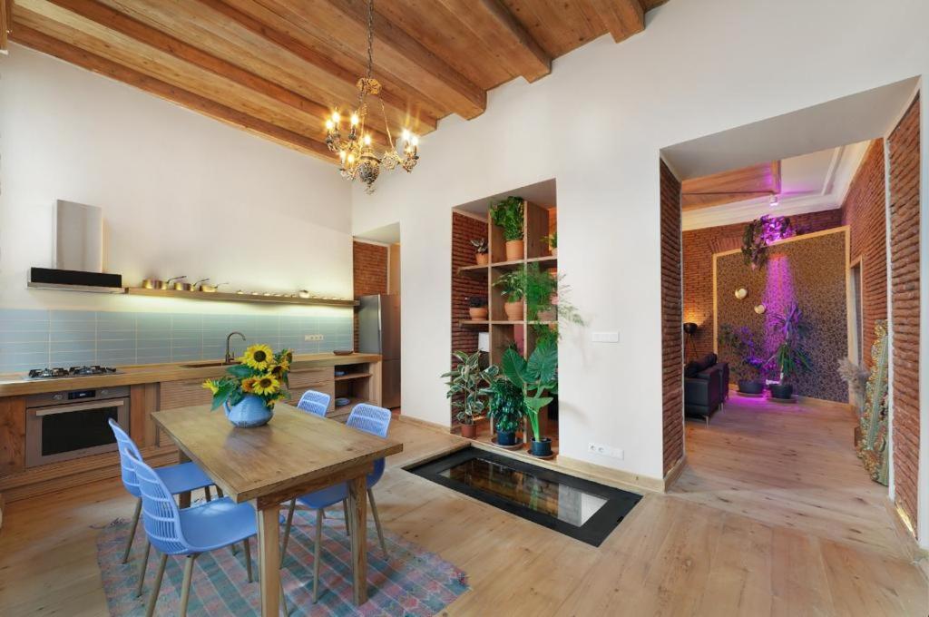 Luxury House Apartment Tbilisi ภายนอก รูปภาพ